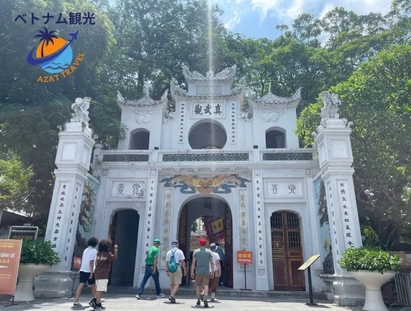 ハノイ観光で知っておきたいベトナムのお寺参り・旧暦1日・15日に受け継がれる伝統文化・ハノイ文化